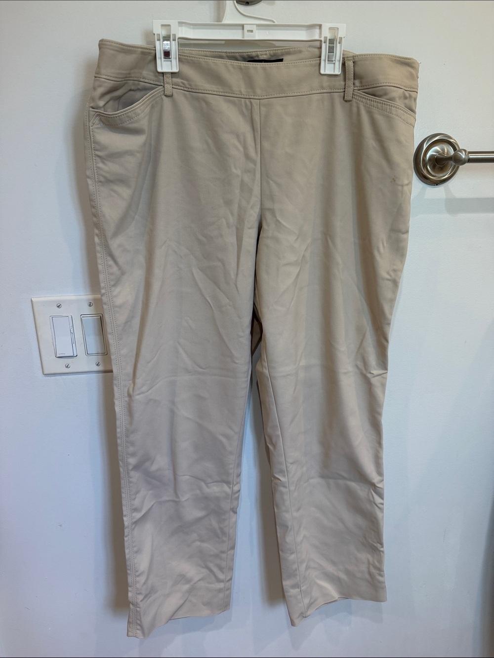 White House Black Market Beige Capris